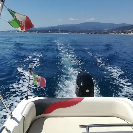 Apartment Soverato Bilocale Ippocampo - Accogliente, Moderno E A Pochi Passi Dal Mare *